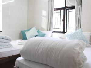 New Yan Yan Guest House reception 9th floor Flat E4 E6