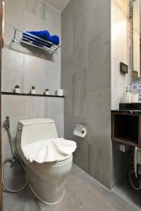 Comfy 1BR room, Roof Pool, 5 min to Surin Beach