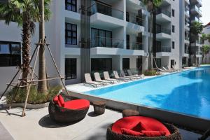 Comfy 1BR room, Roof Pool, 5 min to Surin Beach