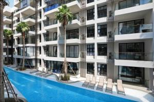 Comfy 1BR room, Roof Pool, 5 min to Surin Beach