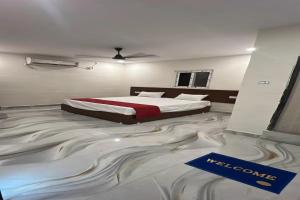 FabHotel Akhil Dot Inn