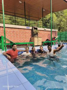 Riverdale Hills Kasauli-Twin Pools