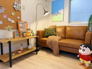 Wakyo Amaka one unit building Accommodates 11 people 2 bathrooms and 2 toilets 4minute walk to the subway station with direct access to Namba Nippombashi