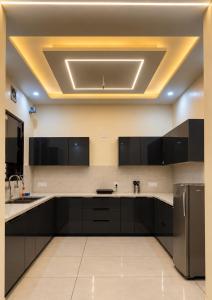 Executive Studio Near Airport & Chandigarh University Monthly & Short Stays