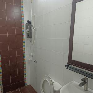 Cozy Zen next to Setia City Mall with Netflix