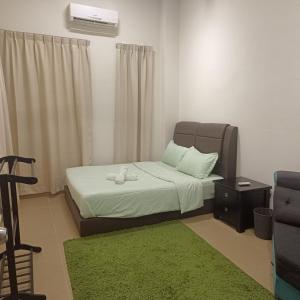 Cozy Zen next to Setia City Mall with Netflix