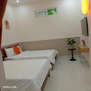 Hue Citadel gaden home 1