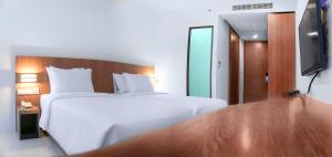 Phoenix Hotel Karon Beach