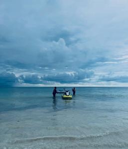 Diani Beachfront Studios Jetskis Pool BeachParties Fun