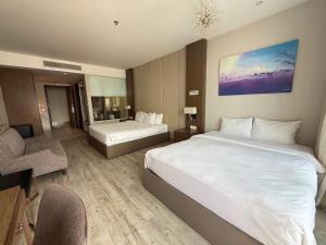 Miramar Beachfront Premier Homes