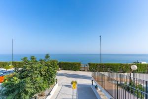 GuestReady - Beachfront in Torrox