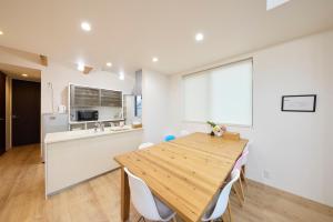 Shonan Surf House 海まで徒歩7分 湘南茅ヶ崎の一棟貸 専用デッキ 3ldk ロフト 江の島 鎌倉 最大7名 駐車場付