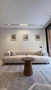 Modern & Cozy Downtown Guéliz Appartement with Balcony By RES