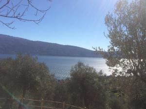 Apartamento con balcón