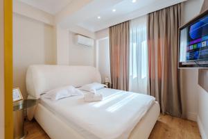 Premium Pipera Studio with Parking - Ivory 26B7
