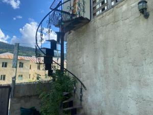 Guesthouse Guledani Home
