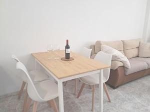 Newly renovated, centric 2 bedrooms apartment near to the beach - by TENERIFEHINTS