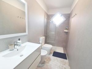 Newly renovated, centric 2 bedrooms apartment near to the beach - by TENERIFEHINTS