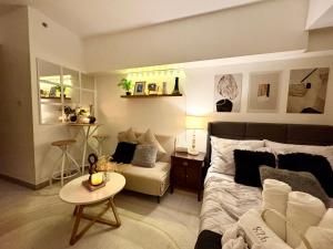 ARC TOWER 1 -Access Condo Hotel