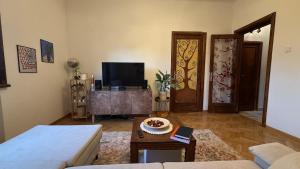 Bohemian Art-Filled Flat in Heart of Bucharest