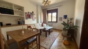 Bohemian Art-Filled Flat in Heart of Bucharest