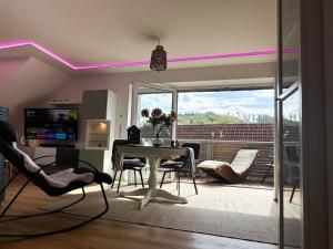 Haus am Krähenbach - Krähenblick, Infrarotsauna, Balkon & Garten nahe Sorpesee