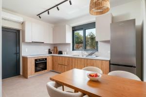 Thalassa Sunset Villa - Tranquil Sea View Haven