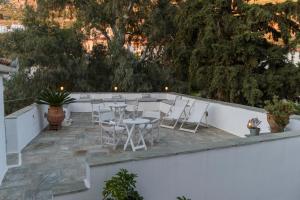 Nereids Guesthouse Hydra Greece