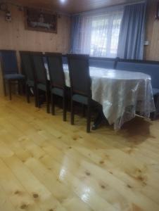 Микуличин на долоні 1