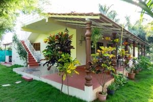 Eco Serenity Pet-friendly Charming 2-BHK Villa With Lush Garden, Gazebo, Private Pool & Open Dining Close to Nandi Hills