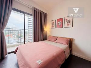 3BR Apartment at Sun Avenue with Greenery View