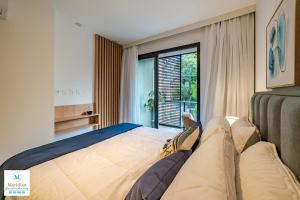 1A Steps from Shopping del Sol and Paseo La Galería!