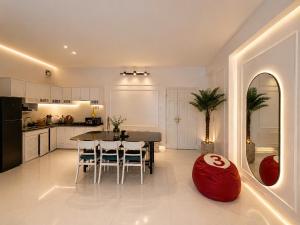 MOC AN COLLECTION - Blue Sea Beachfront Apartments Vung Tau