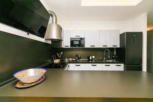 Design & Comfort with Fee Parking and AC