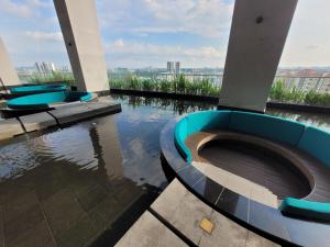 Azure Condo at Paradigm Mall Petaling Jaya 2BR 1B