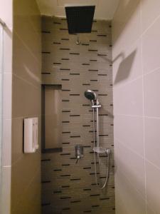 Azure Condo at Paradigm Mall Petaling Jaya 2BR 1B