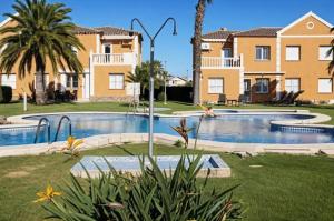Oliva Nova MET & Beach 400 m playa y 30 del MET