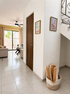 Gupy 26 - 3BR Beach House Steps from the Beach Near the Ferry