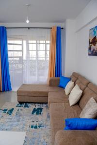 BM MID TOWN SUITEs