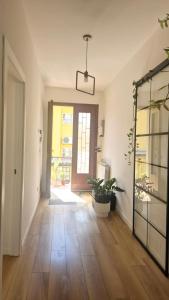 Near venice cozy duplex
