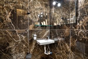 Athena Pallada Luxury Apartments near Stegi- Onassis