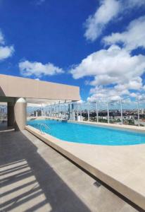 DEPARTAMENTO EN EQUIPETROL CON BALCON, PISCINA y PARQUEO PRIVADO