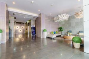 Aeon Towers Luxury 1BR Skyline View & Bathtub