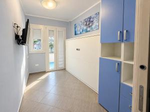 Hollywood apartment