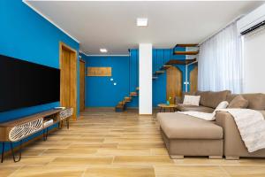 Blue Bottle Apartment - 1BD near Mall Plovdiv by Flat Manаger