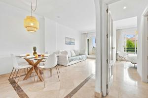 Golfcourses-Padel-2 pools-free parking