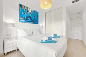 Golfcourses-Padel-2 pools-free parking