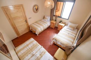 sueño - surf and yoga house - banana plantation tours