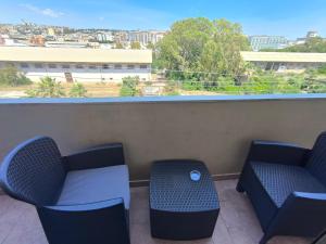 Cerulean Harbour ROOMS - WiFi, AC, 5 minutes from the Beach, Parking, Terrace, Air Conditioning