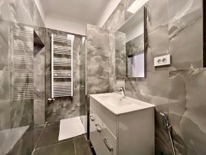 Urban Oasis Apart-Hotel